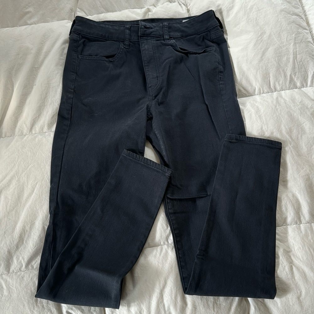 American Eagle High Rise Jeggings. Size 8 long.